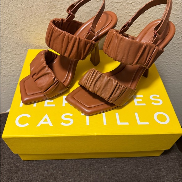 Mercedes Castillo Women's Brown Heeled Sandals, Size